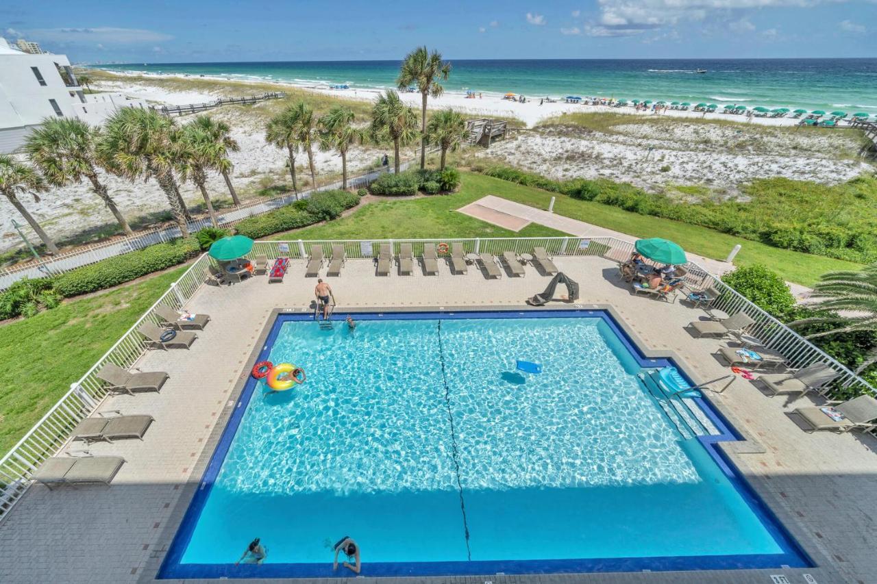 On The Gulf 403 - Is A Beautiful Front With A Great View Of The Gulf Destin